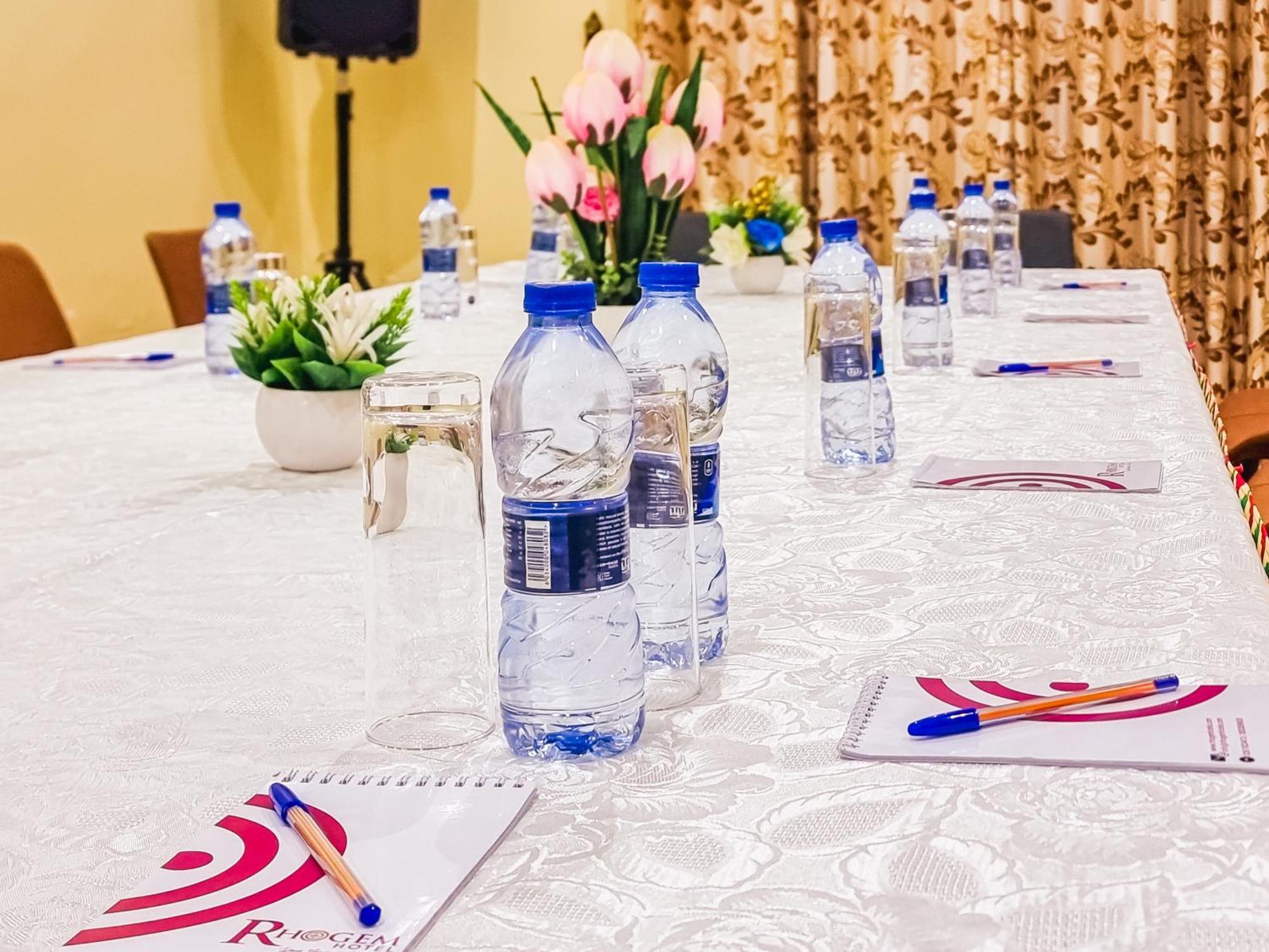 Rhogem Hotel 세콘디타코라디 외부 사진